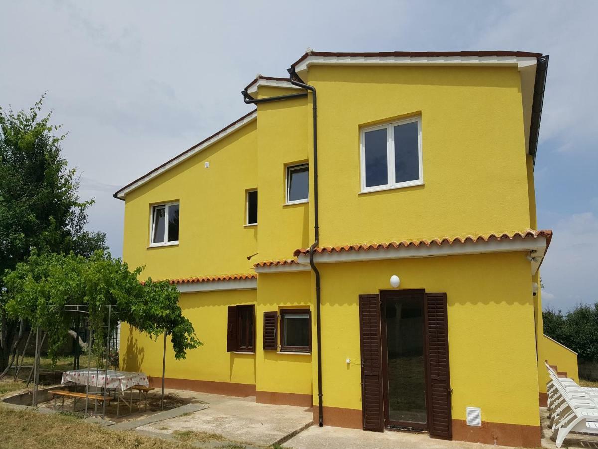 Apartment Silvija Ližnjan Eksteriør bilde