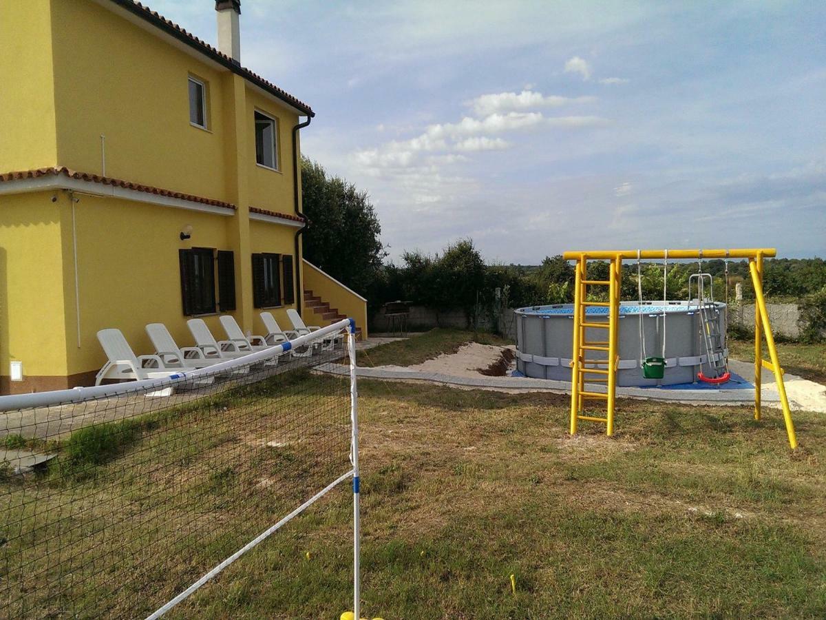 Apartment Silvija Ližnjan Eksteriør bilde